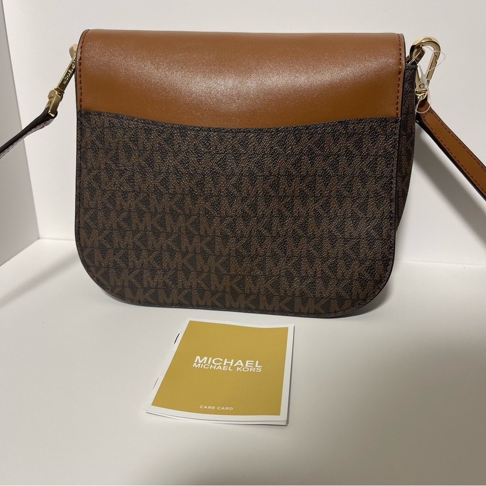 Michael Kors Emilia Saddle Flap Mk Signature Brown Small Monogram Leather - Picture 3 of 11